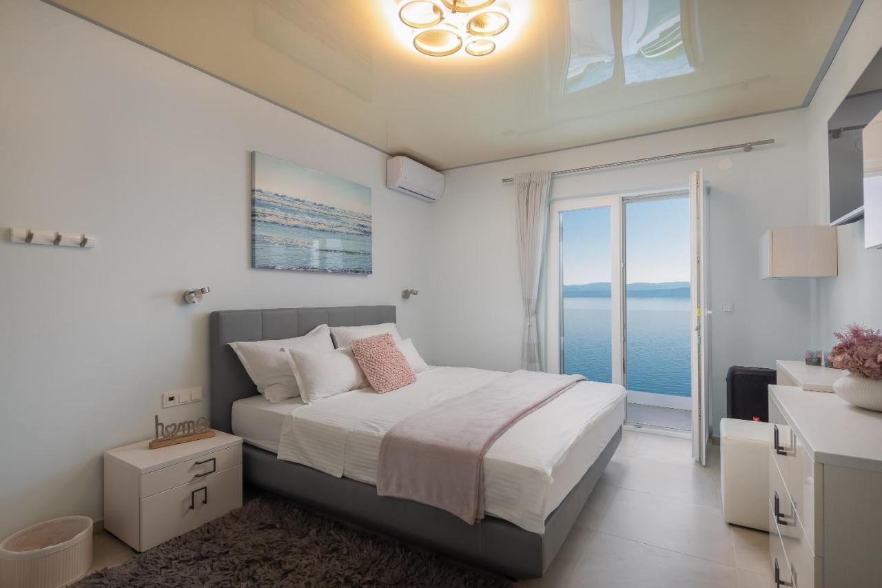 Beachfront Holiday Home - Private Heated Pool Mimice Exteriör bild