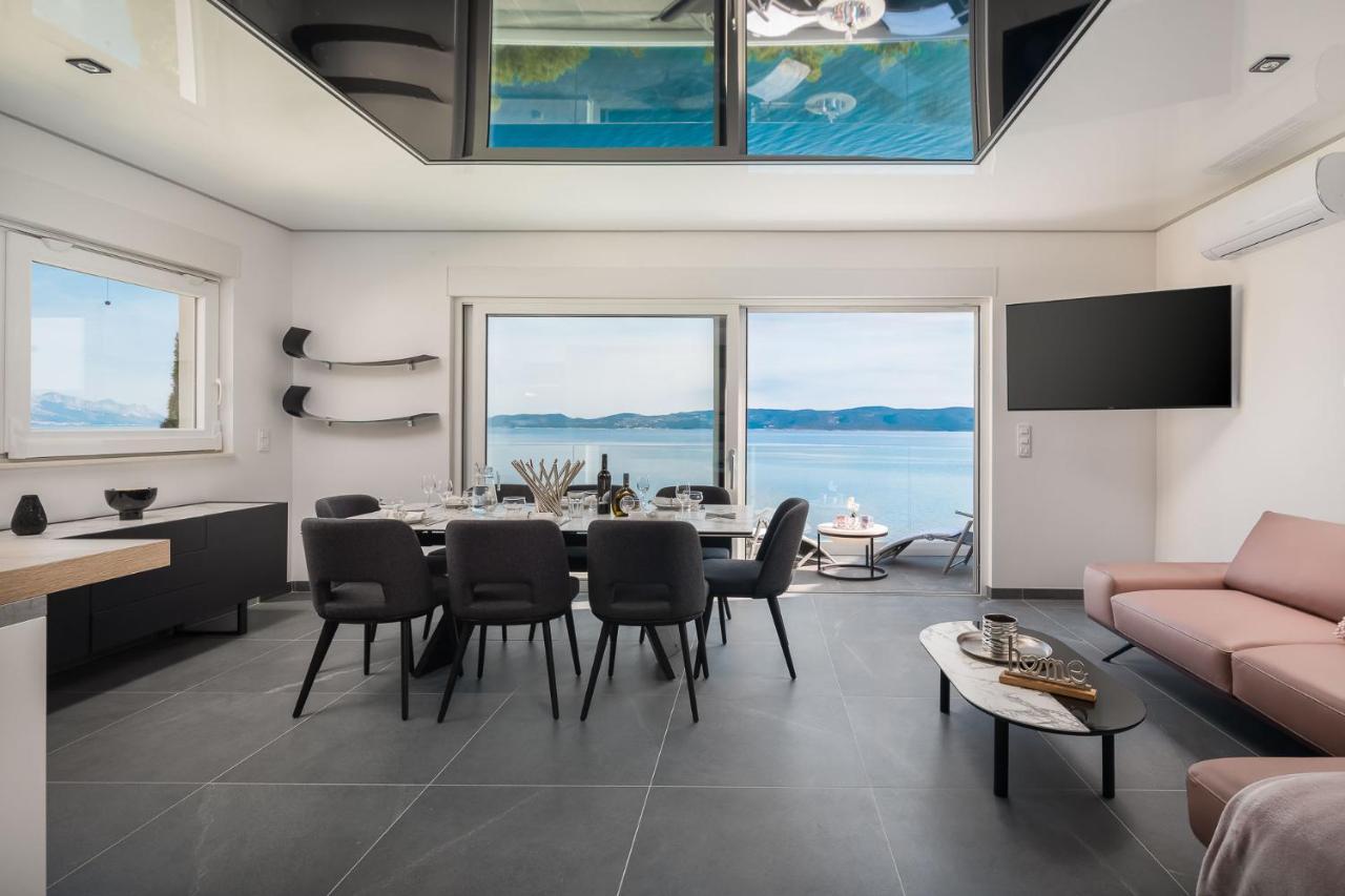 Beachfront Holiday Home - Private Heated Pool Mimice Exteriör bild